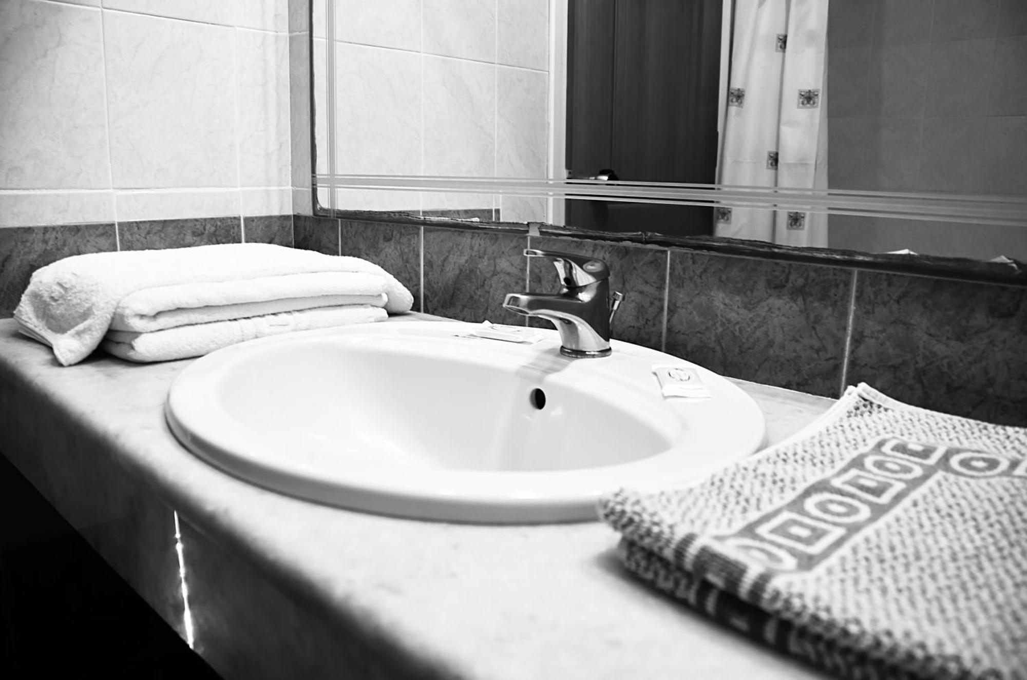 Meridien Beach Hotel Argassi Bagian luar foto