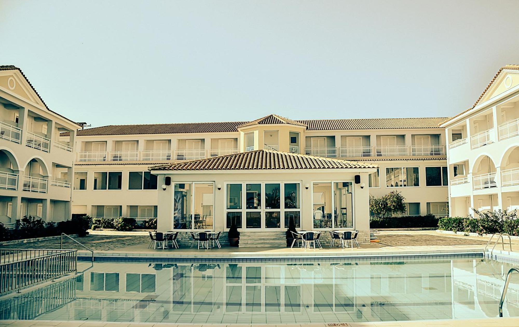 Meridien Beach Hotel Argassi Bagian luar foto
