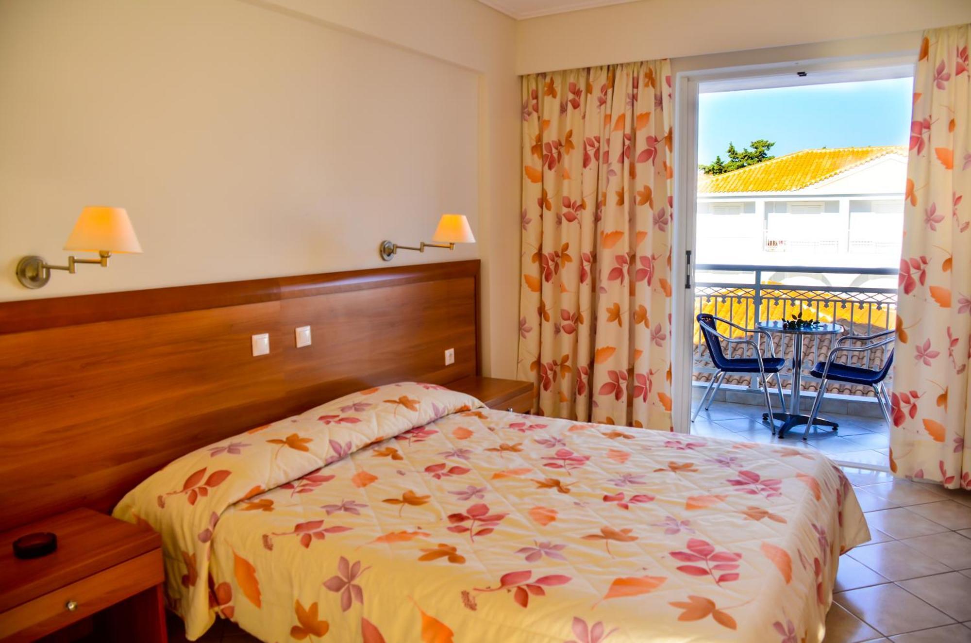 Meridien Beach Hotel Argassi Bagian luar foto